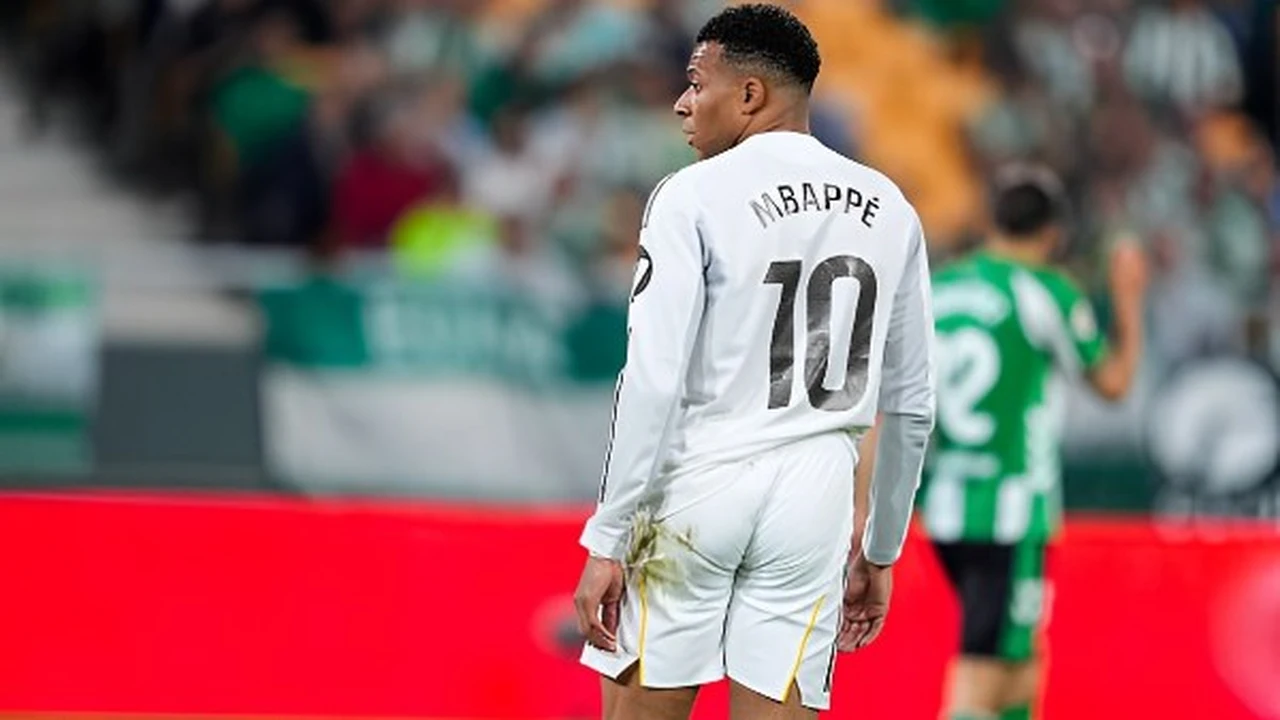 إصابة الفرنسي مبابي في عضلات الفخذ الخلفية قُبيل كأس العالم